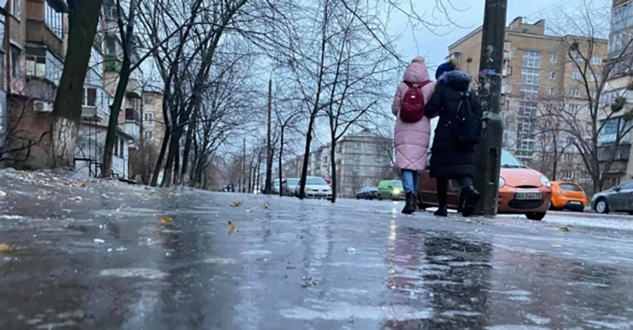 Травматолог Андрій Костюк: Через кількість переломів у ожеледицю ми навіть скоротили планові операції