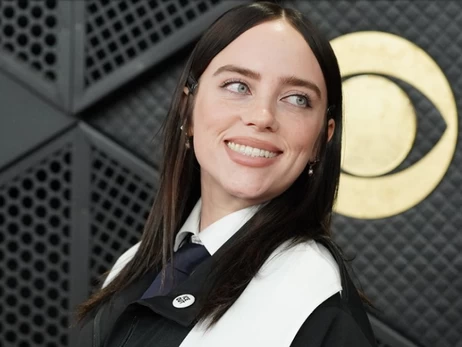 Сенатор-республіканець закликає Біллі Айліш повернути 