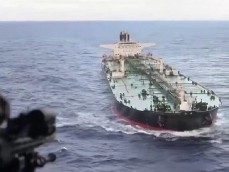 Американські військові захопили в Індійському океані танкер 