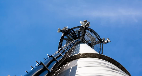 «Киевстар» и Vodafone могут объединить инфраструктуру вышек, lifecell против