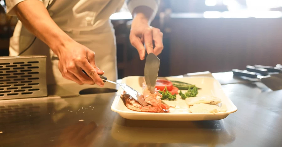 Россияне распространяют фейк о массовом закрытии ресторанов в Киеве