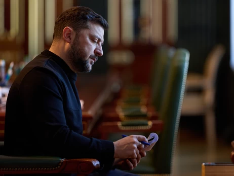 Зеленский 24 февраля может объявить о проведении выборов президента и референдума, - FT