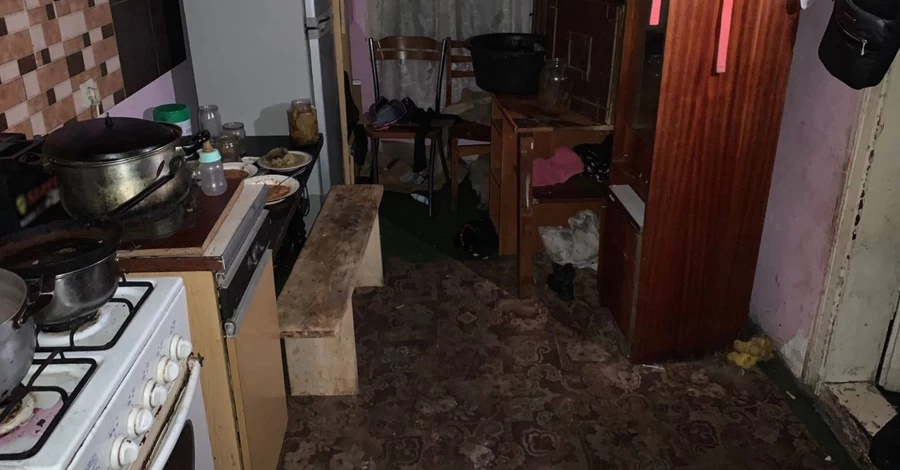 Во Львовской области из-за недостатка веса умер двухлетний мальчик, еще четверых детей изъяли из семьи