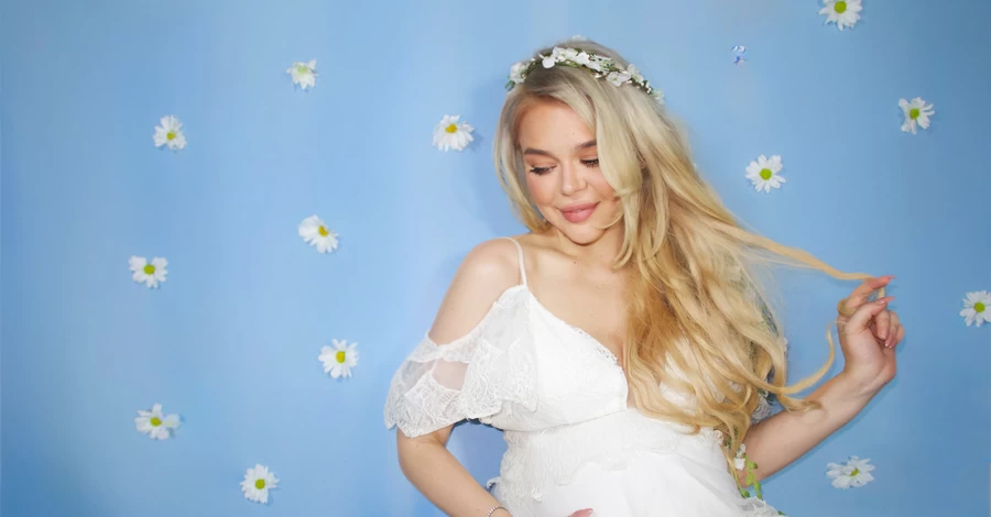 Алина Гросу рассекретила пол будущего ребенка в новом клипе