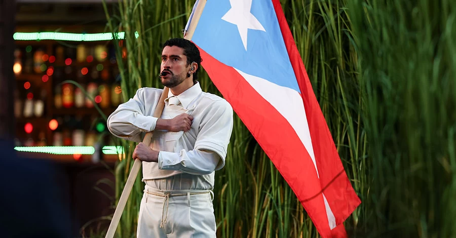 От упаковщика в магазине до короля Супербоула: как Бэд Банни расколол Америку 