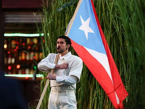 От упаковщика в магазине до короля Супербоула: как Bad Bunny расколол Америку 