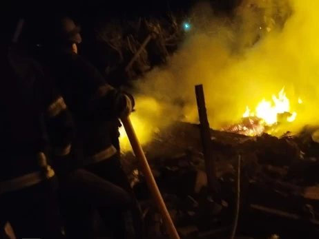 На Дніпропетровщині у пожежі загинули троє маленьких дітей