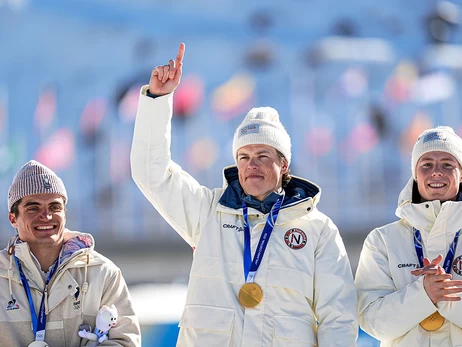 Норвежский лыжник Йоханнес Клебо установил рекорд зимних Олимпиад по количеству золотых медалей