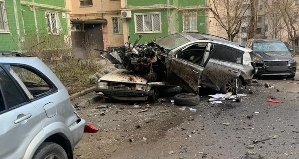 В Одесі у дворі будинку вибухнула Toyota, госпіталізували чоловіка