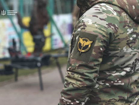 Бійці ГУР знищили десантний катер, 