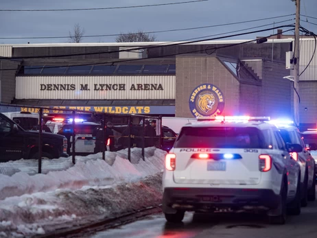 В США мужчина открыл огонь во время хоккейного матча – погибли три человека