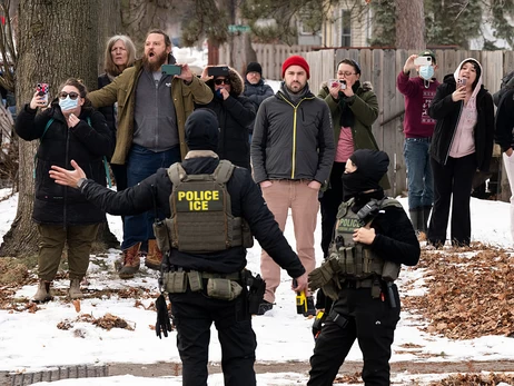 Трамп против наших беженцев: как новая иммиграционная политика в США превращает украинцев в нелегалов