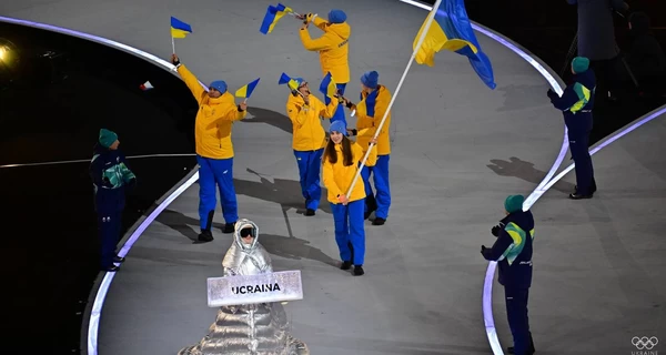 Украинскую делегацию на открытии Олимпиады в Милане вывела россиянка