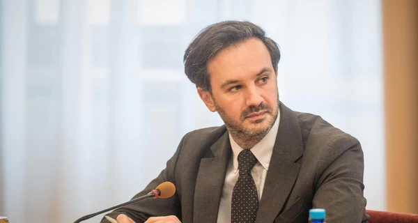 В МИД сравнили шантаж Орбана и Фицо с поведением наркоманов 