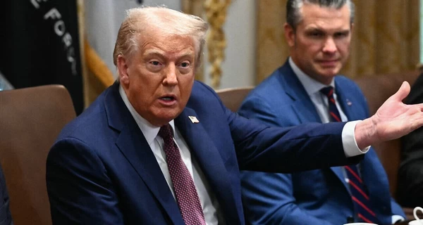  Трамп продлил санкции против России за войну с Украиной еще на год 