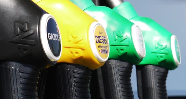 Словакия и Венгрия остановили экспорт дизеля в Украину из-за прекращения транзита российской нефти