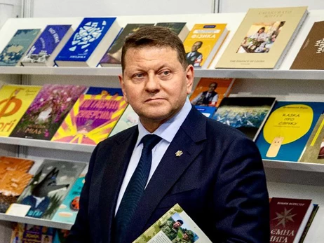 «Наша война» на подходе: когда выйдет вторая книга Валерия Залужного