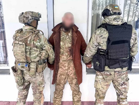 В Ровенской области боец в СОЧе ударил ножом освобожденного из плена военного