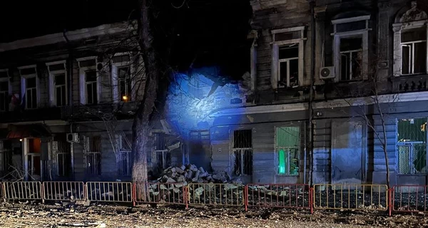 Росіяни вдарили дронами по Харкову, а в Одесі атакували житлові будинки та навчальний заклад