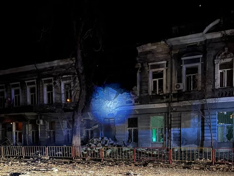 Россияне ударили дронами по Харькову, а в Одессе атаковали жилые дома и учебное заведение