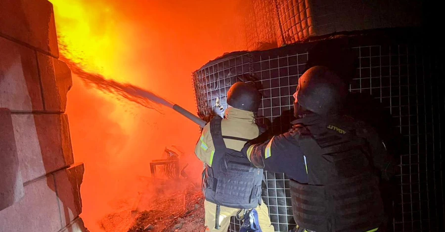 Россияне атаковали Киев баллистикой, а в Одессе били по энергетике. Среди раненых - женщина с ребенком