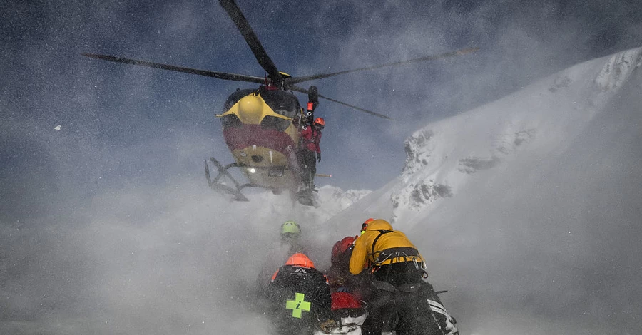 В Італії групу лижників накрило лавиною в Альпах, є загиблі