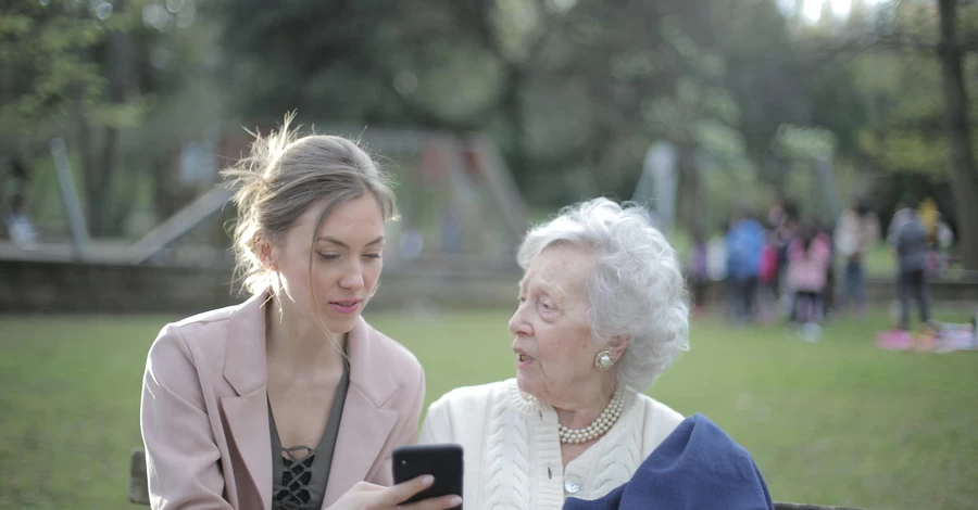 Індексація пенсій, нові форми звітності та підвищення тарифів: що чекає українців у березні