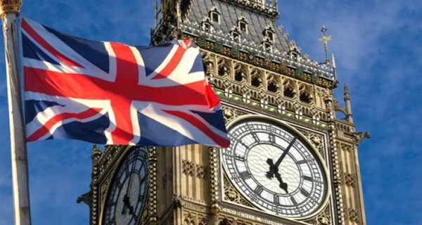 Великобритания объявила крупнейший за четыре года войны пакет санкций против России