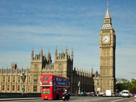 Українцям, які виїхали до Великої Британії через війну, нададуть більше часу для подовження віз