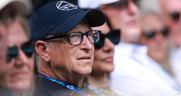 Билл Гейтс признался в романах с двумя россиянками, но говорит, что они не связаны с Эпштейном