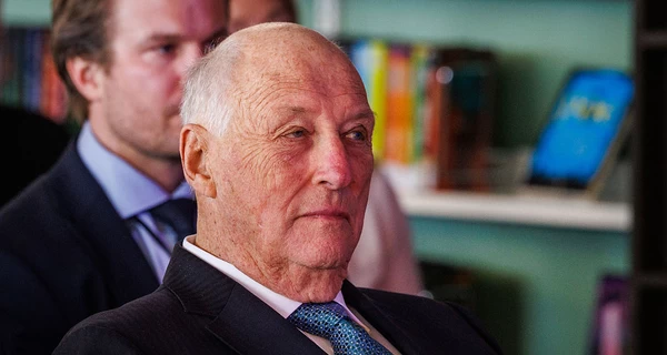 89-летний король Норвегии был госпитализирован во время отпуска на Канарах