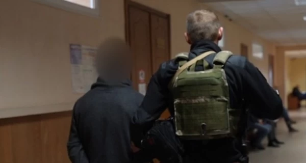 В Одесі на 6,5 року засудили батька за побиття дітей