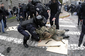 Милиция против ОУН-УПА: кто спровоцировал столкновение в Киеве? 