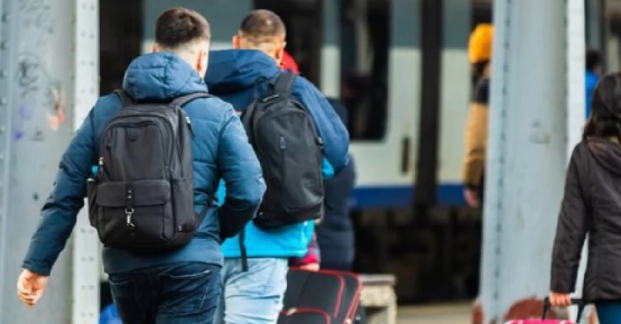 ЄС наразі не повертатиме українських чоловіків призовного віку, - Єврокомісія