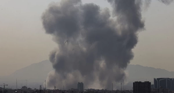 Влада Ірану заявила про атаку на школу для дівчаток, в якій загинули 40 людей