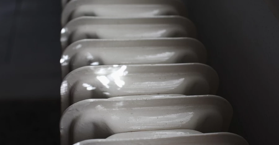 У Києві понад 900 будинків досі залишаються без опалення, понад 100 - через аварії, - речниця КМВА