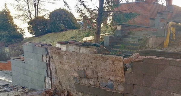 Збитий російський дрон упав за 10 метрів від будинку мера Дніпра 