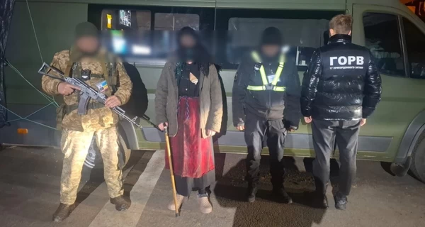 На Одещині чоловік намагався виїхати до Молдови під виглядом 71-річної пенсіонерки