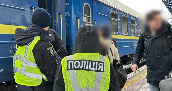 У Києві судитимуть сімох працівників Укрзалізниці, які заробляли на перепродажу міжнародних квитків
