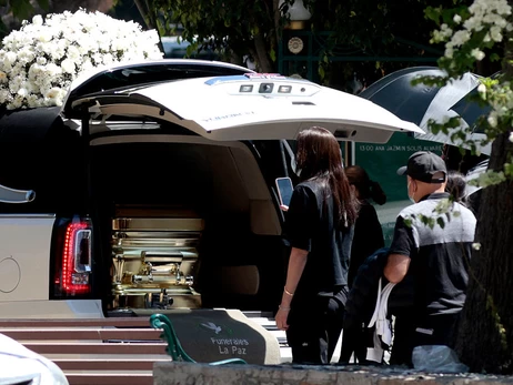 Мексиканського наркобарона Ель Менчо, якого ліквідувала влада, поховали в золотій труні