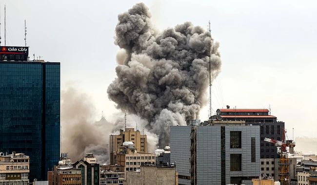 США та Ізраїль атакували Тегеран