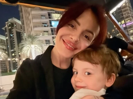 MamaRika з маленьким сином, що застрягли в Дубаї, мало не потрапили до лікарні