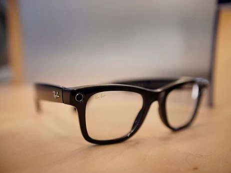 Meta звинуватили у розсилці інтимних відео, зроблених розумними окулярами