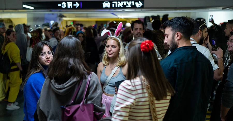 Жители Израиля: Война войной, а Пурим хоть и в убежище, но отпраздновали весело