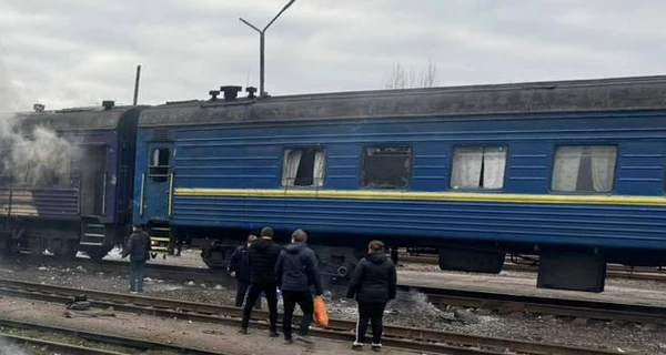 Війська РФ вдарили по залізничній станції на Одещині - постраждав залізничник та 2 дітей   