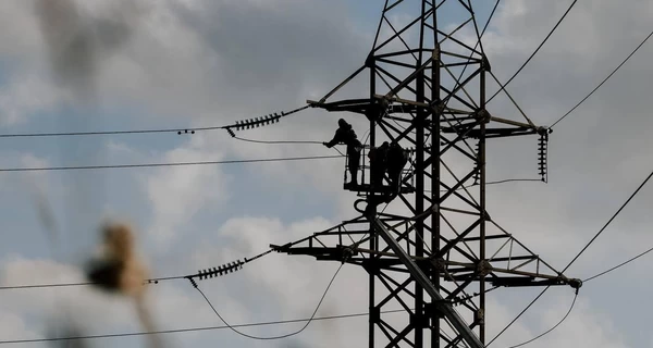 У четвер графіки відключення світла почнуть застосовувати з 8 ранку 