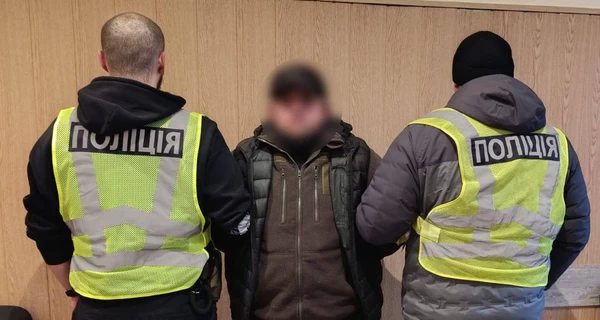 У Києві іноземець влаштував танці на меморіалі полеглим захисникам - на нього склали адмінпротокол