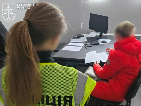 На Житомирщині дві медсестри били 17-річну пацієнтку - прокурори оголосили підозру