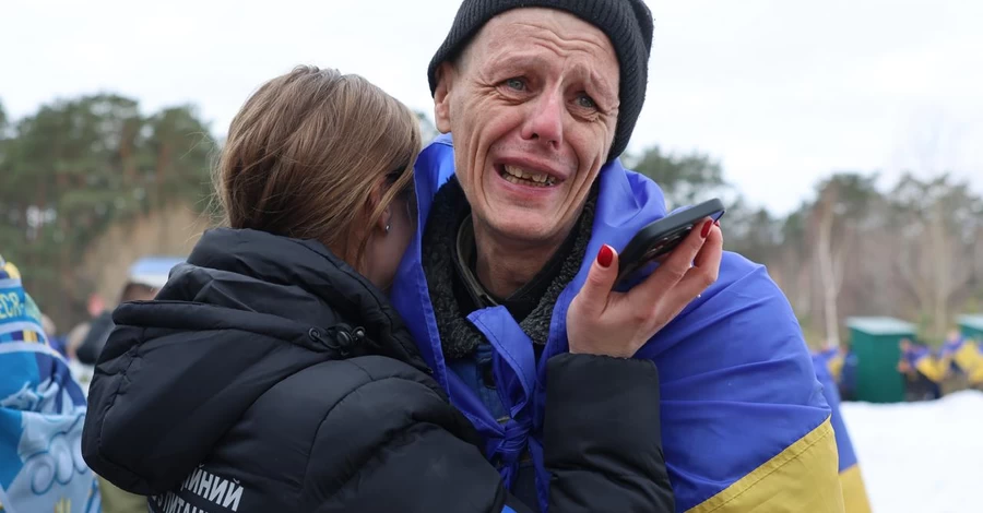 Из российского плена освободили еще 300 военных и двух гражданских украинцев