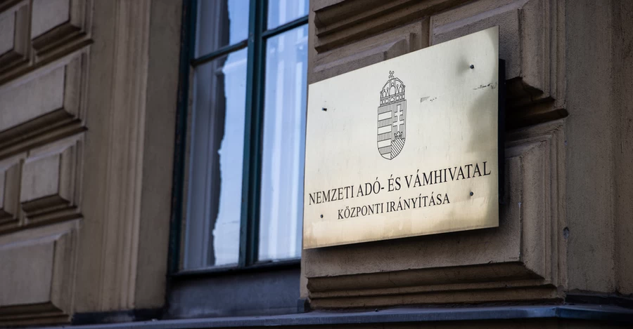 Представители НБУ срочно едут в Венгрию, Будапешт сделал новое заявление по поводу задержанных инкассаторов